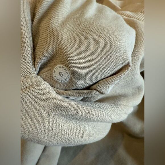 Lululemon High Rise Scuba Joggers 
Trench - Picture 8 of 12